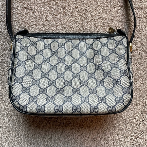 Gucci Vintage Monogram Crossbody - Picture 3 of 16